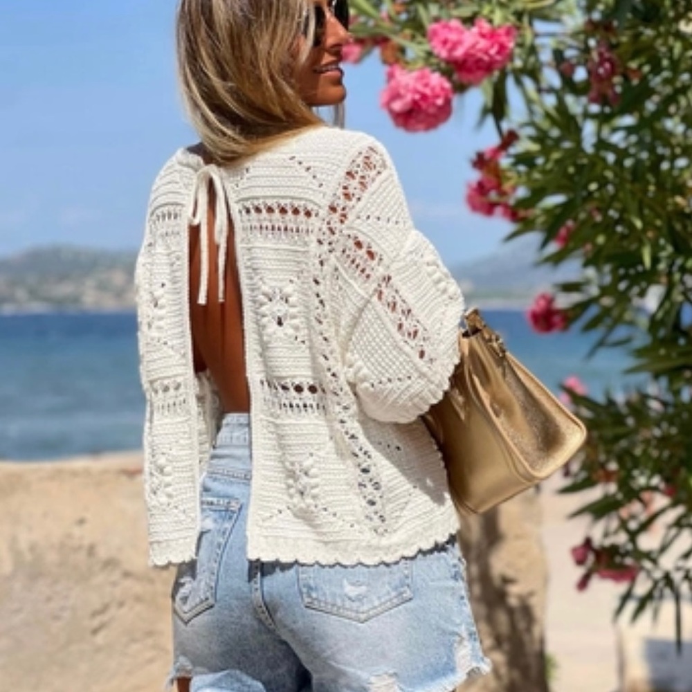 Reversible wearable pullover - Picture 2 of 5